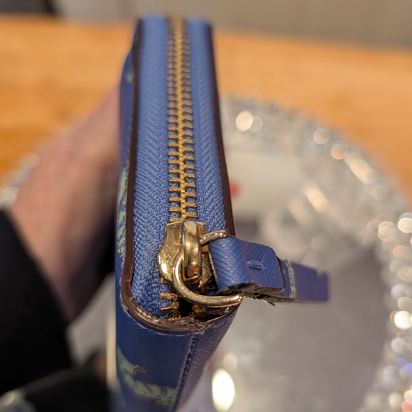 KATE SPADE Cedar Street Maise Seahorse Zip Around Wallet EUC - Picture 10 of 12